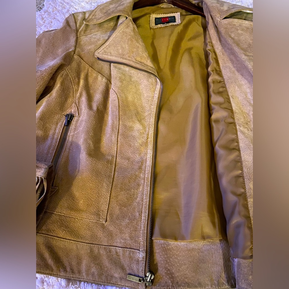🤠🎶 EUC Women’s 100% Genuine Leather Fringe Jacket💯 - Picture 6 of 16